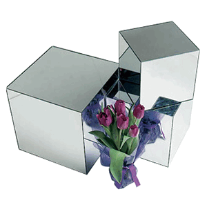 Подставка зеркальная в форме куба; акрил; высота=25, длина=25, ширина=25 см.; металлический